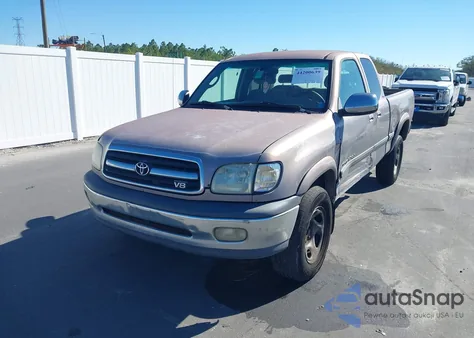 2000 Toyota Tundra Sr5 V8 from USA, damaged, VIN 5TBRT3412YS034736